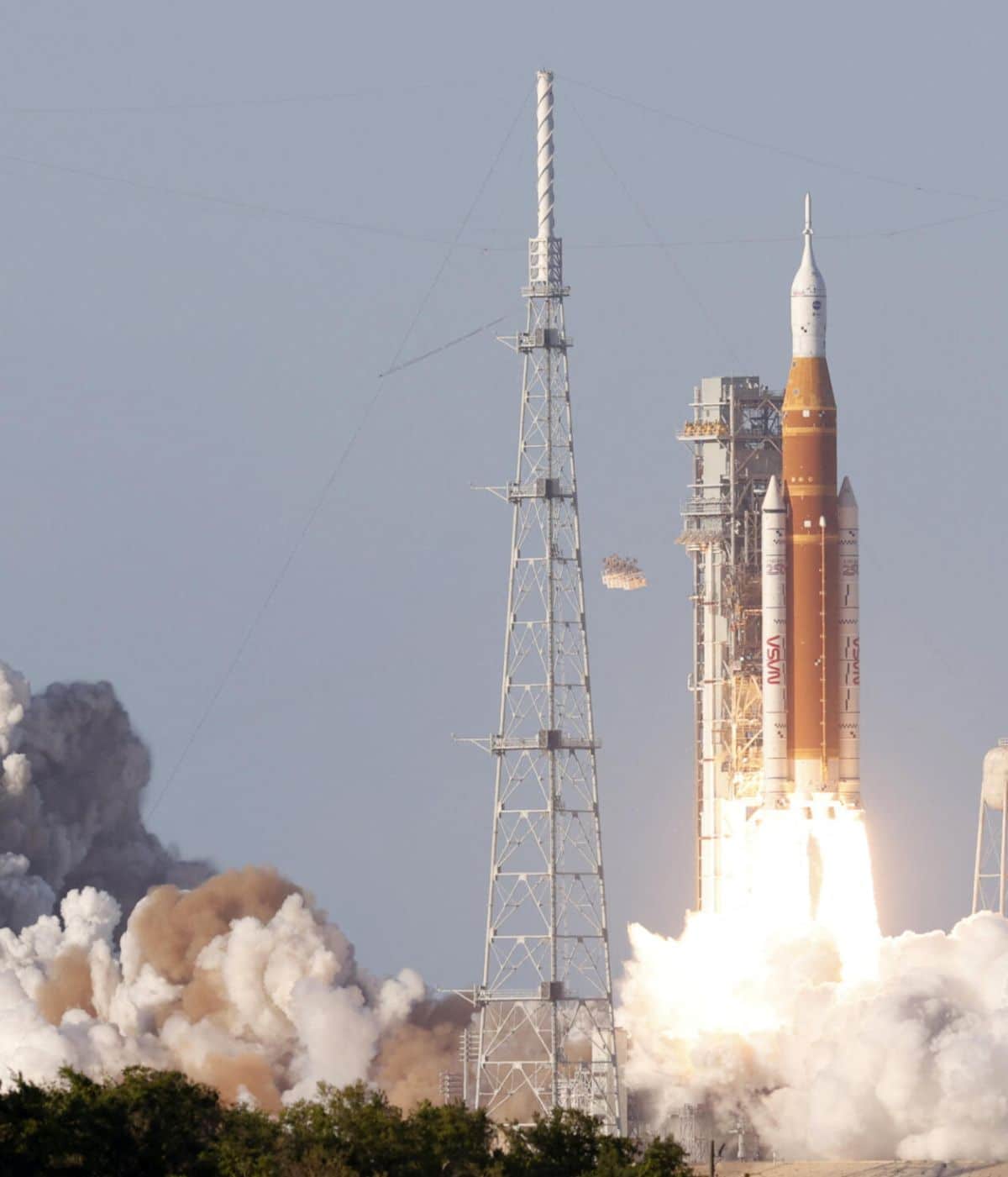 Andy’s Astronomy:  Back to the Moon